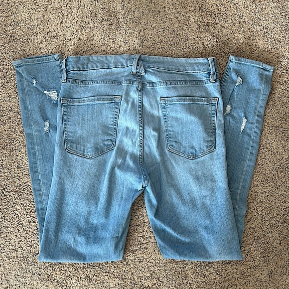 Good American Sexy Distressed Light Blue Denim Skinny Jeans Pants **Sz 10**🔥🔥 - Picture 3 of 9